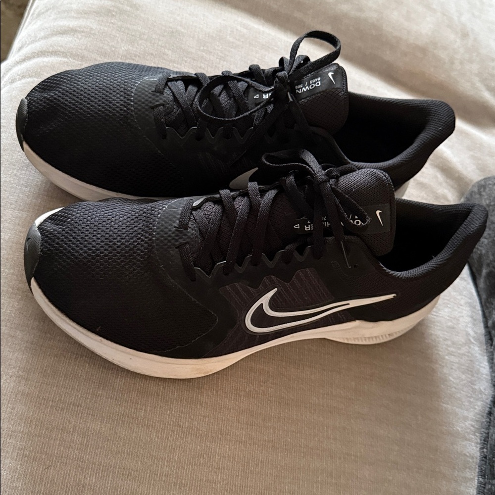 Nike Black and White Running Shoes